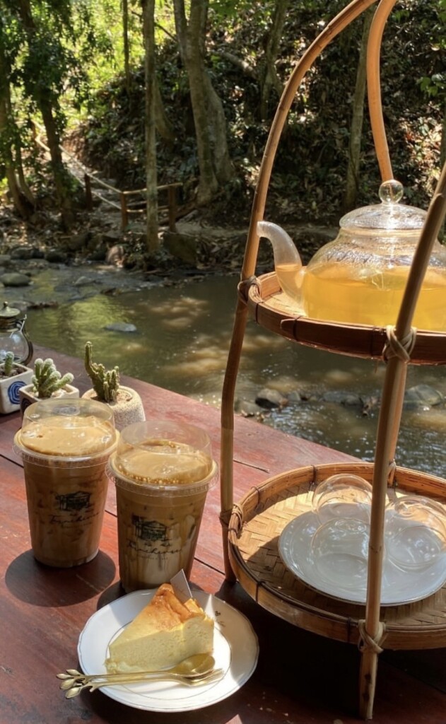 บ้านธารชีวี Tarnchevee